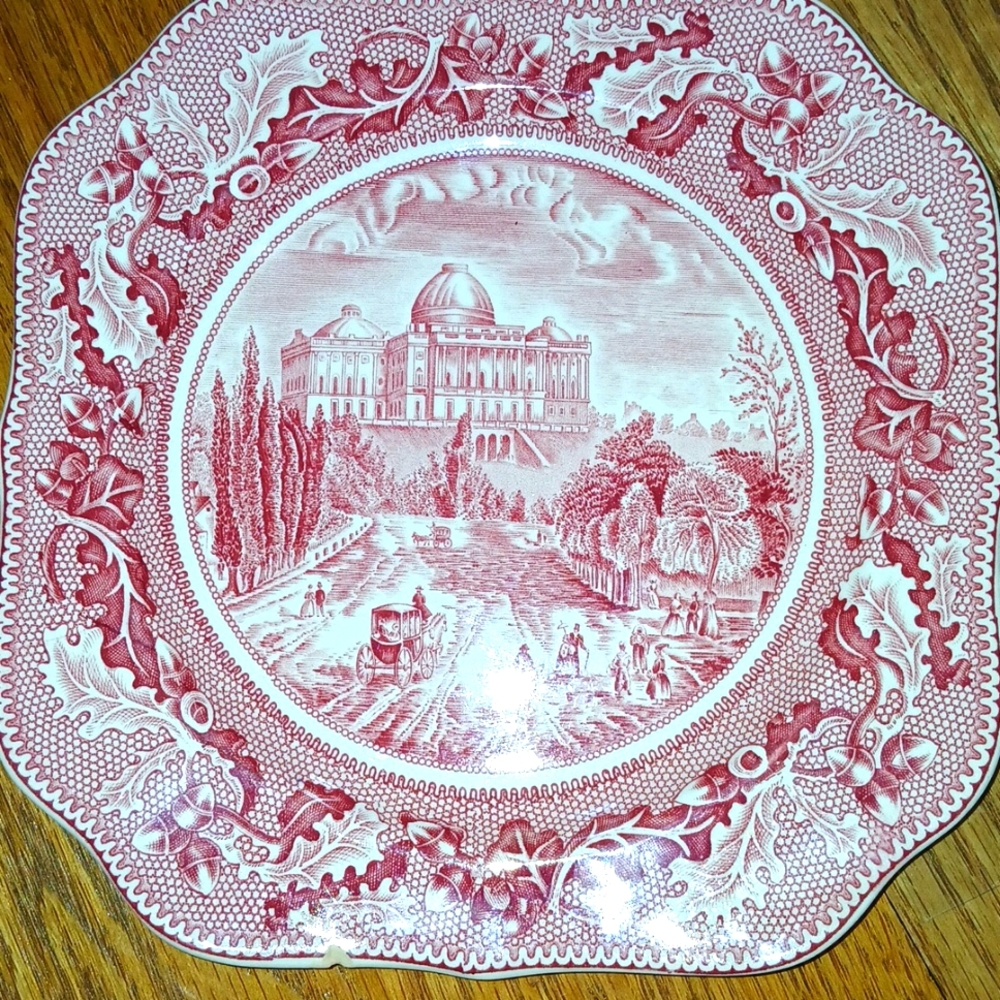 Vtg Johnson Bros Capitol decorative plate.